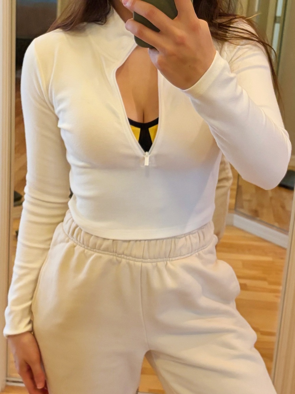 Aritzia Sunday Best White Cropped Quarter Zip Top - Picture 3 of 3